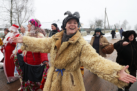 Christmas caroling in Mogilev District