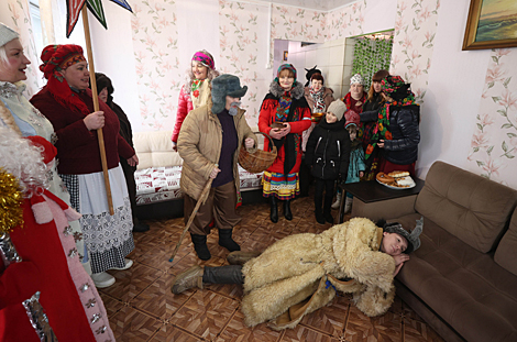 Christmas caroling in Mogilev District