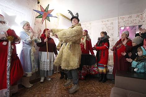 Christmas caroling in Mogilev District