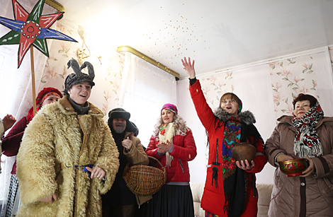 Christmas caroling in Mogilev District