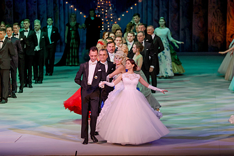 New Year's ball in Bolshoi Theater