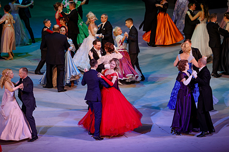 New Year's ball in Bolshoi Theater