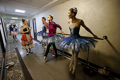 Belarus' Bolshoi Theater marks Klara Malysheva's 85th birthday with Don Quixote ballet