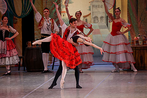 Belarus' Bolshoi Theater marks Klara Malysheva's 85th birthday with Don Quixote ballet