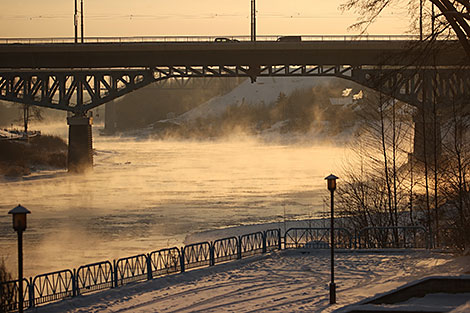 Река Неман в Гродно во время сильного мороза