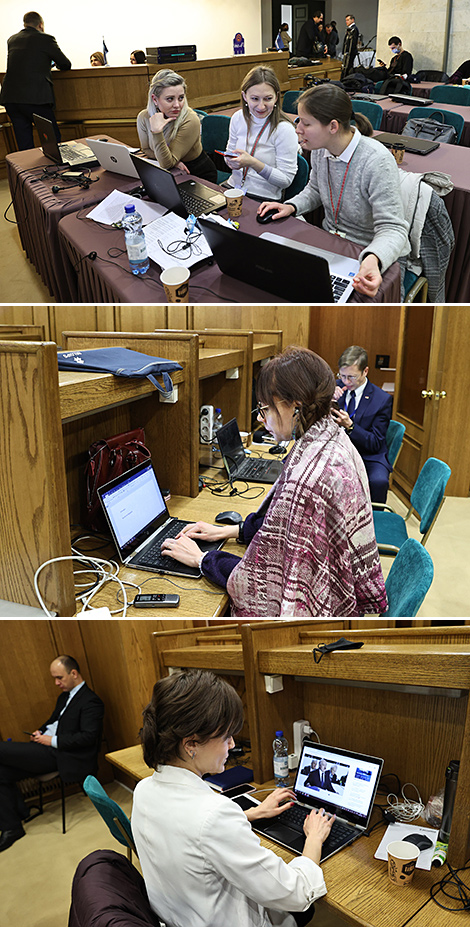 Журналісты працуюць у прэс-цэнтры Палаца Рэспублікі