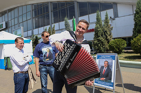 Campaign to collect presidential ballot nomination signatures gets underway in Belarus