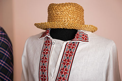 Belarus' traditional outfit