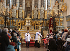 Catholics mark Holy Saturday