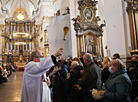 Catholics mark Holy Saturday