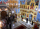 Аляксандр Лукашэнка на Вялікдзень наведаў храм у Тураве