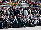 Solemn ritual to honor state emblem, flag