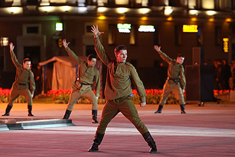 Gala concert in Pobedy Square