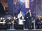 胜利日：在白罗斯首都纪念碑处举行“人民功勋不朽”盛大音乐会