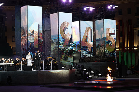 Gala concert in Pobedy Square