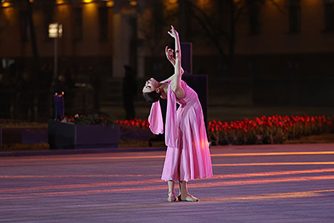 Gala concert in Pobedy Square