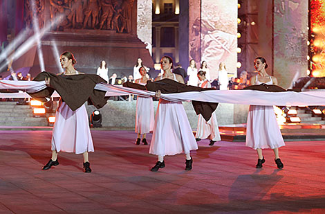 Gala concert in Pobedy Square