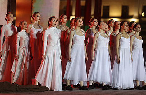 Gala concert in Pobedy Square