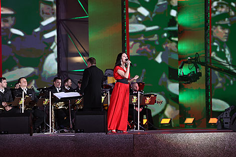 Gala concert in Pobedy Square