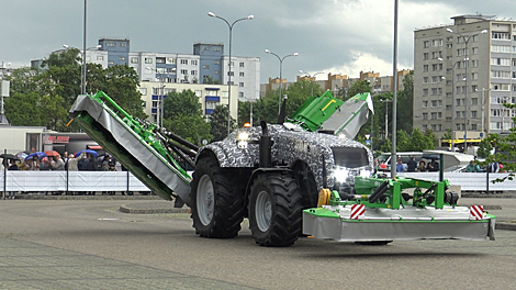 Minsk Tractor Works turns 75!