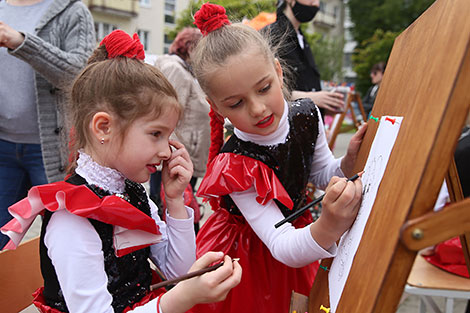 Свята ў гонар Дня абароны дзяцей у Брэсце
