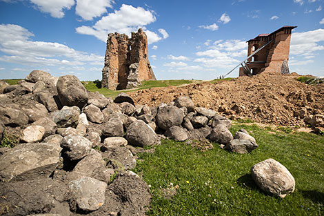 新格鲁多克城堡的废墟
