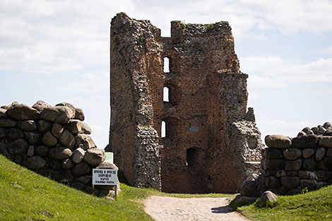 新格鲁多克城堡的废墟