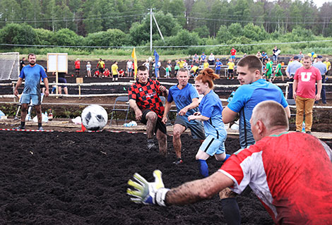 Турнір па тарфяным футболе ў Пухавіцкім раёне