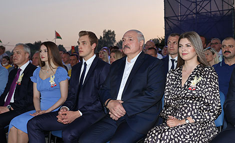 Александр Лукашенко посетил праздник 