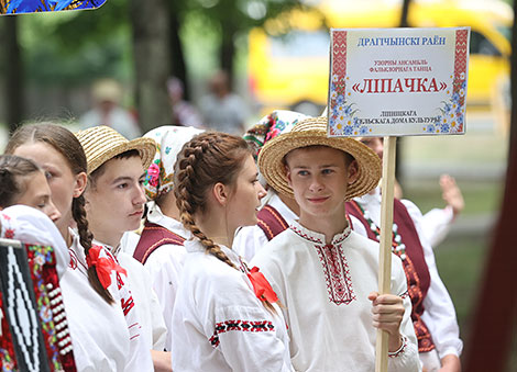 Beraginya folk festival in Oktyabrsky District