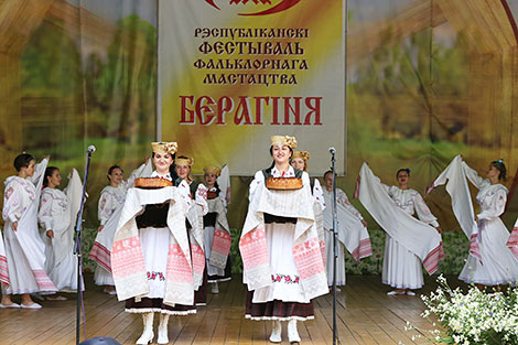 Beraginya folk festival in Oktyabrsky District