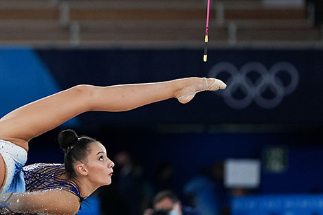Alina Harnasko while the clubs routine