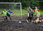 Соревнования по болотному футболу
