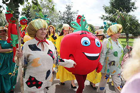 Праздник помидора в Ивье