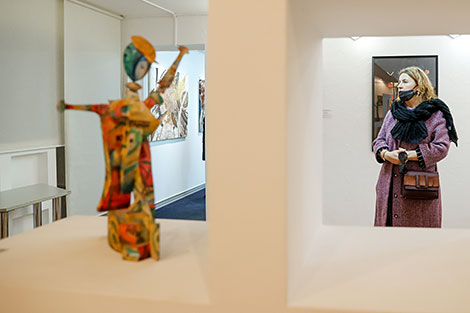 Contemporary Avant-Garde exhibition