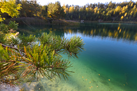 BELARUS INCOGNITA: Flooded chalk pits, mountain-like slug piles, stony “canyons” – man-made beauty you have to see
