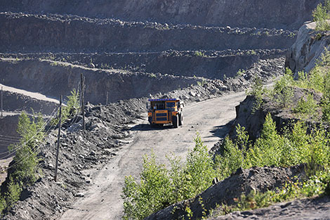 米卡舍维奇采石场用于提取碎石 的共和国单一制生产性企业“花岗岩”