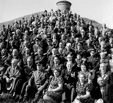 1976 年 6 月在布列斯特英雄要塞举行的第 4 集团军退伍军人会议