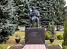 陀思妥耶夫斯基纪念碑 