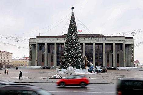 National Christmas tree on Oktyabrskaya Square