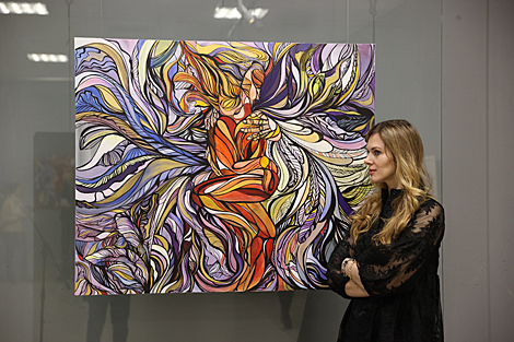 Art and fragrance mix at exhibition in Minsk