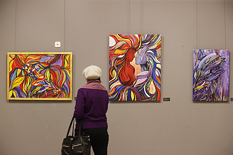 Art and fragrance mix at exhibition in Minsk