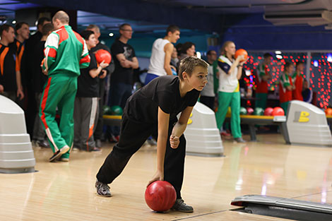 Рождественский турнир по боулингу по программе Special Olympics