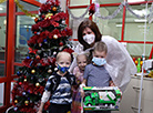 Новогодний праздник у маленьких пациентов РНПЦ детской онкологии
