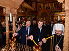 Александр Лукашенко зажег рождественскую свечу в минском храме Преподобных Оптинских старцев