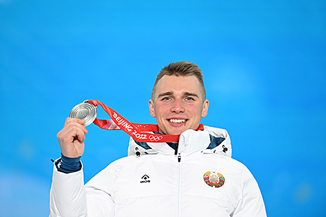 白罗斯人在北京 2022：冬季两项运动员安东·斯莫尔斯基在20公里个人赛中获得银牌