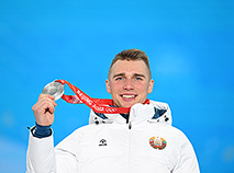 白罗斯人在北京 2022：冬季两项运动员安东·斯莫尔斯基在20公里个人赛中获得银牌