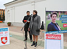 Tatiana Korotkevich partakes in the pre-election picketing in Minsk