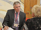 International observer, Chargé d’Affaires ad interim of the USA in Belarus Scott Rauland at polling station No. 16 in Vitebsk