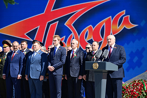 Aleksandr Lukashenko takes part in Victory Day celebrations 